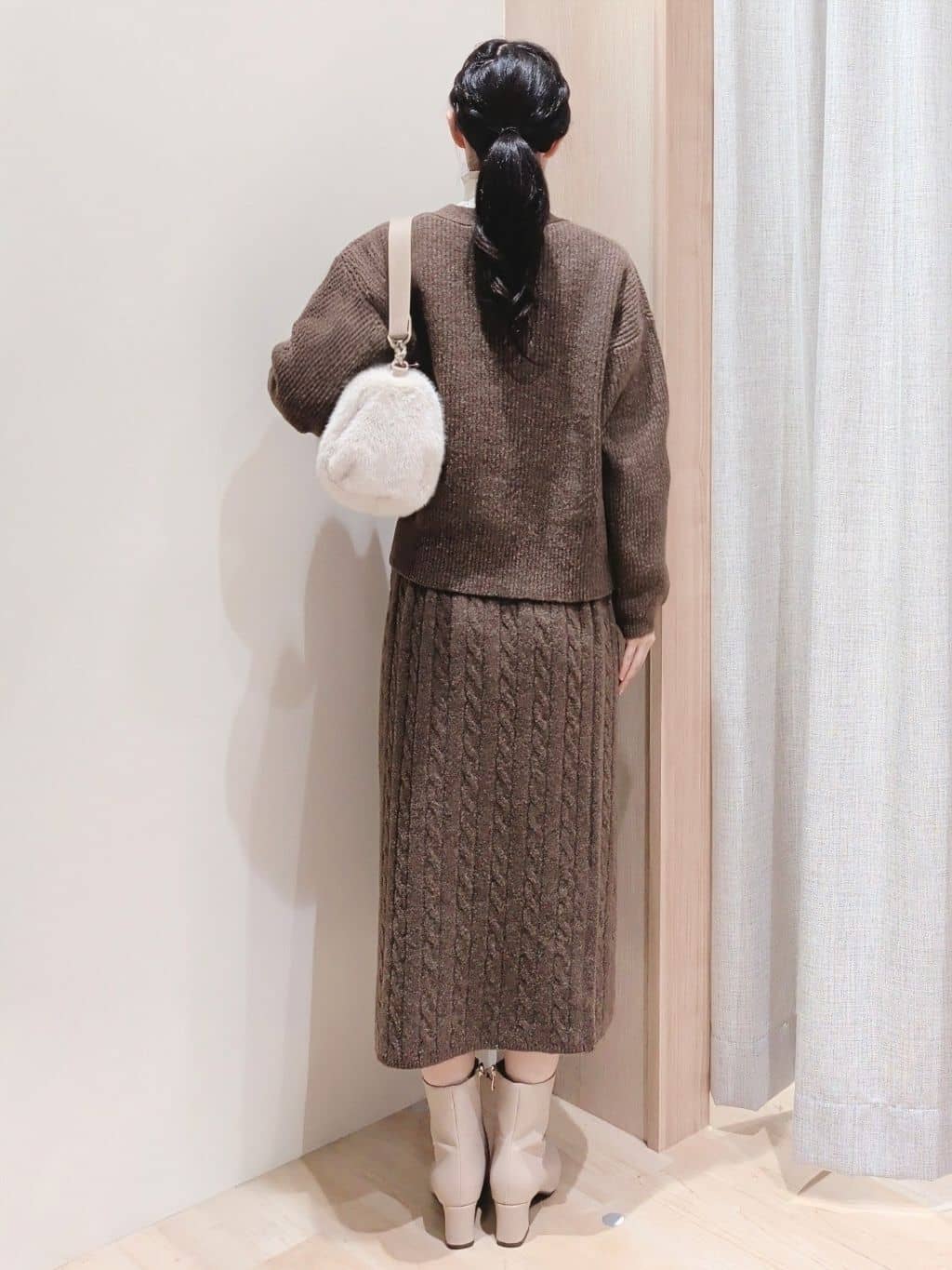 Yuiさんの「grove｜プリーツレイヤードニットプルオーバー」を使ったコーディネート