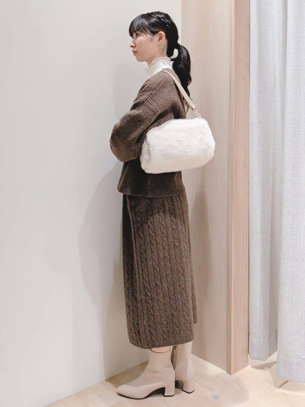 Yuiさんの「grove｜プリーツレイヤードニットプルオーバー」を使ったコーディネート