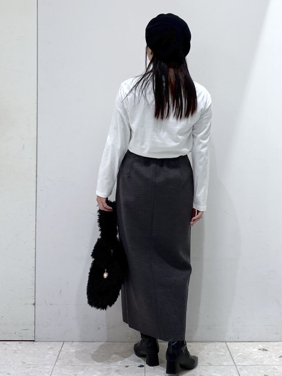 mameさんの「OPAQUE.CLIP｜ロングロゴTシャツ【洗濯機OK】」を使ったコーディネート