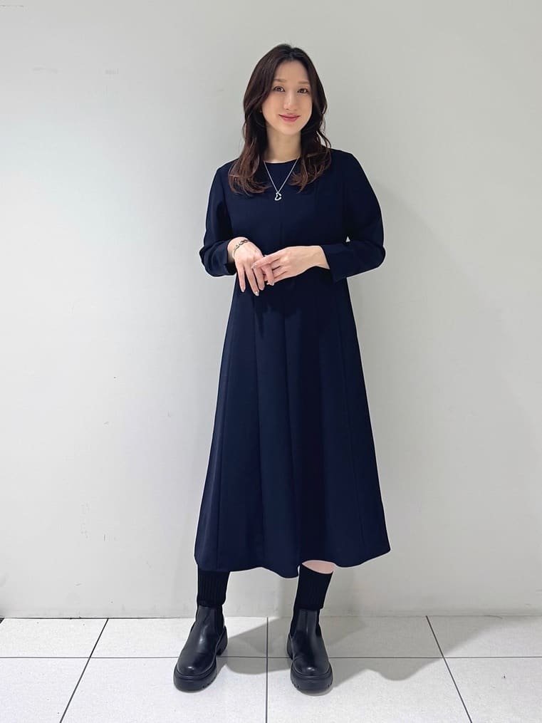 そんさんの「INDIVI｜【名品／撥水／抗菌防臭】ショート丈リサイクルダウンコート」を使ったコーディネート