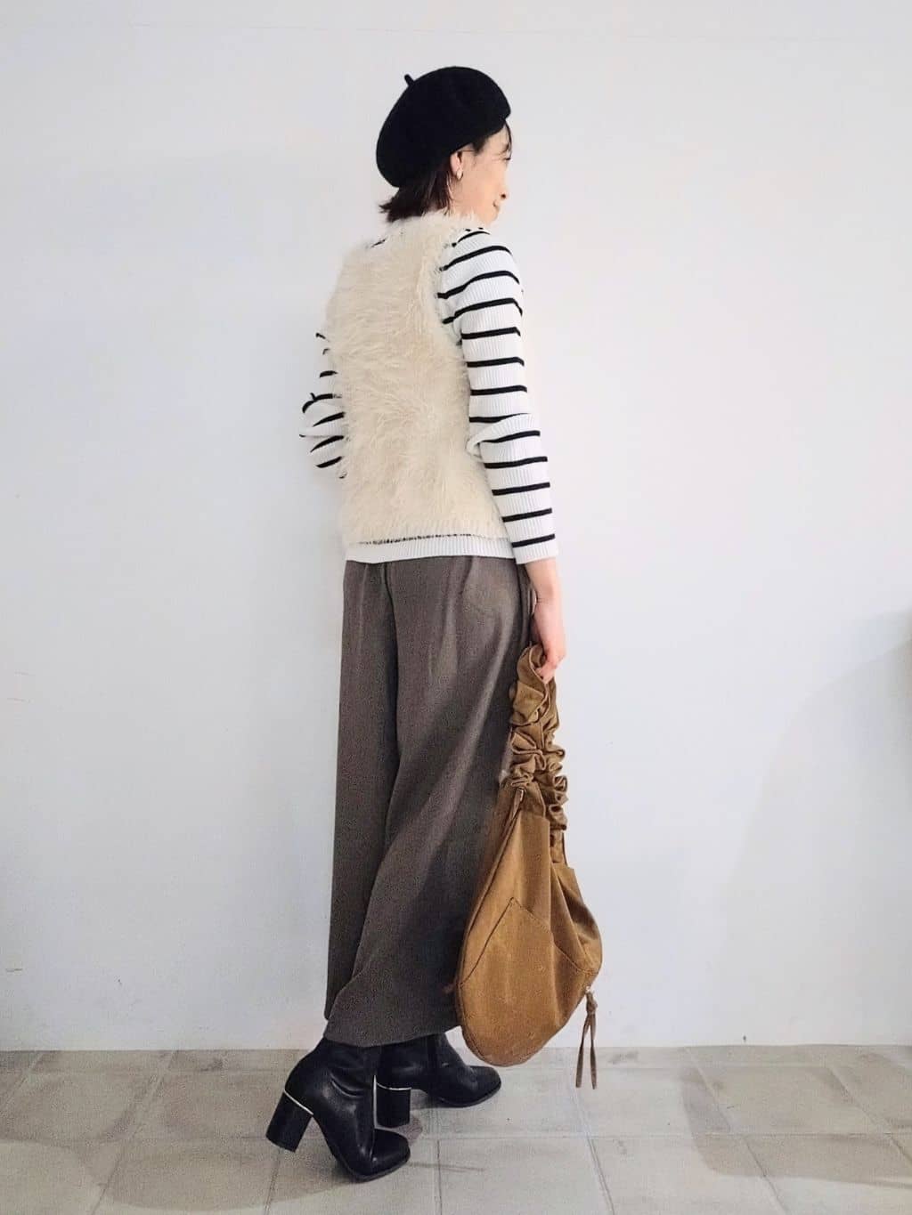 miomioさんの「SHOO･LA･RUE｜【着丈選べる/S-LL】スタイルアップが叶う ベルト付きワイドパンツ」を使ったコーディネート