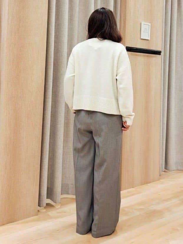 ふるさんの「grove｜【洗える】レイヤードにもおすすめ！サイド釦ニット」を使ったコーディネート