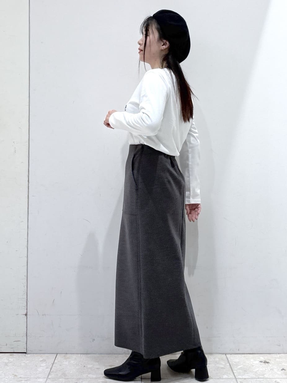 mameさんの「OPAQUE.CLIP｜ロングロゴTシャツ【洗濯機OK】」を使ったコーディネート