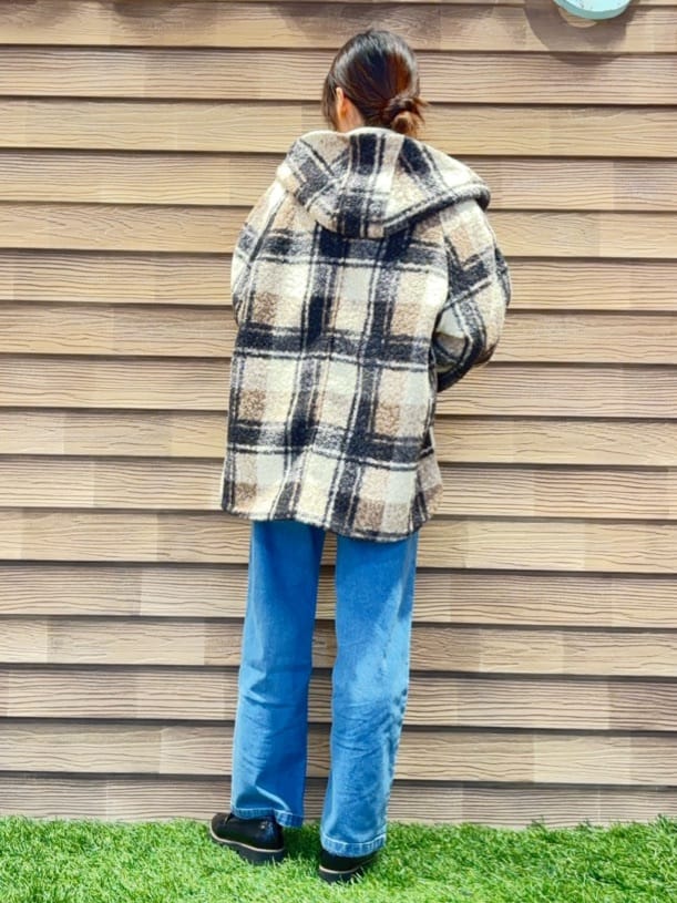 himiさんの「SHOO･LA･RUE｜【あったか/SS-LL】裏微起毛 ストレートデニムパンツ」を使ったコーディネート