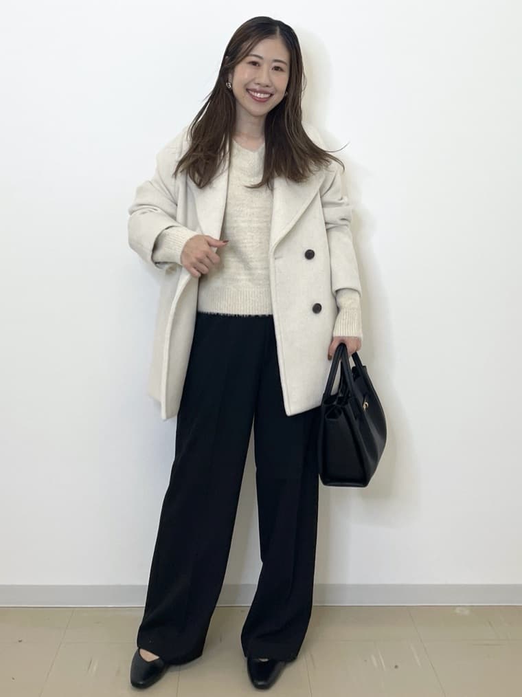 Akiさんの「OPAQUE.CLIP｜カシミヤブレンドウールミドルピーコート」を使ったコーディネート