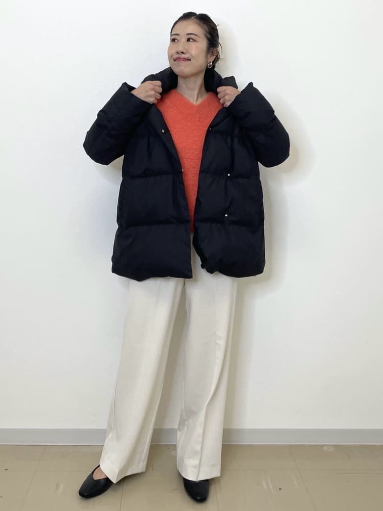 Akiさんの「OPAQUE.CLIP｜撥水フードミドルダウンコート【防風／抗菌防臭／洗濯機OK】《S～LL》」を使ったコーディネート