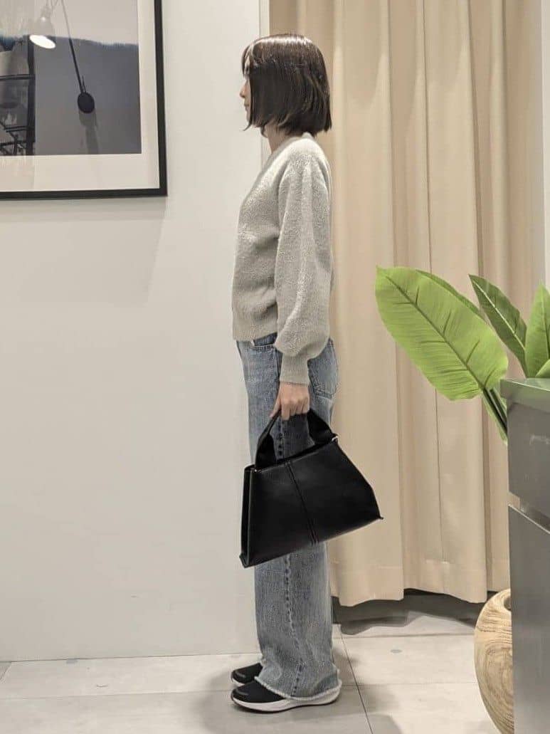 なめさんの「THE SHOP TK｜【洗える】上品にきらめく フェザーラメニット」を使ったコーディネート