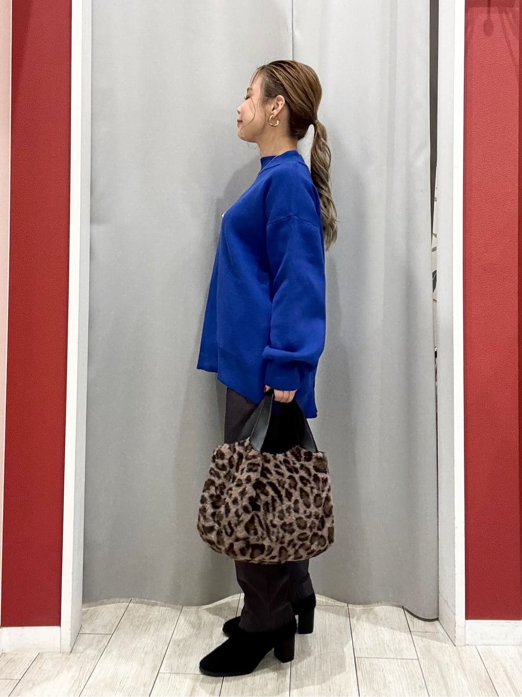 shioさんの「SHOO･LA･RUE｜【洗濯機可/撥水】フェイクファーフード ロングダウン」を使ったコーディネート