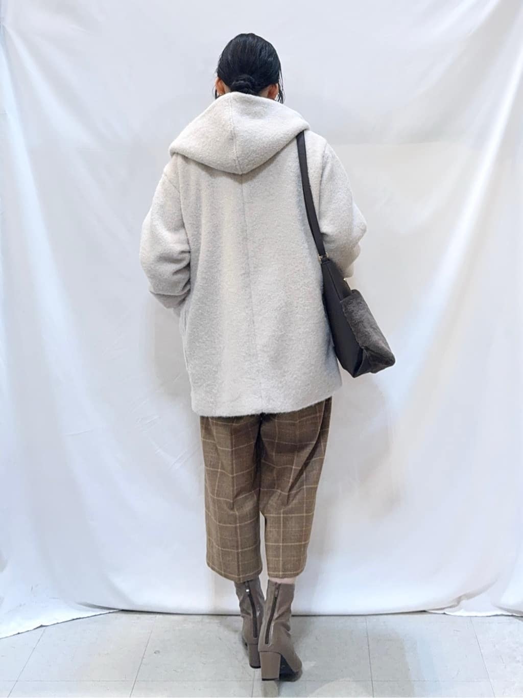 𝐇𝐢𝐫𝐨𝐦𝐢さんの「SHOO･LA･RUE｜【洗濯機可/S-LL】きちんと見えする あったか裏起毛ガウチョパンツ」を使ったコーディネート