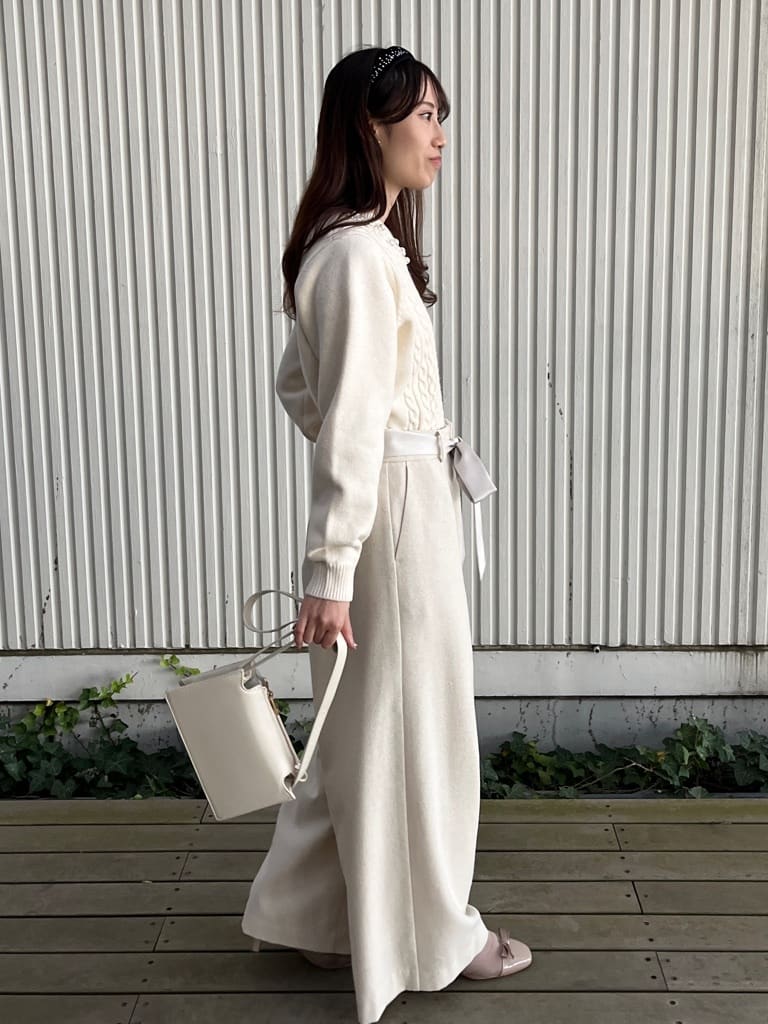 はばさんの「Couture brooch｜【上品華やか・通勤】ラメツイード ワイドパンツ」を使ったコーディネート