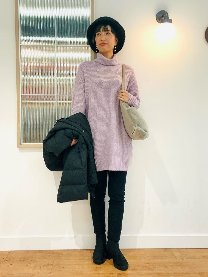 えまんさんの「SHOO･LA･RUE｜【洗濯機可/撥水】フェイクファーフード ロングダウン」を使ったコーディネート