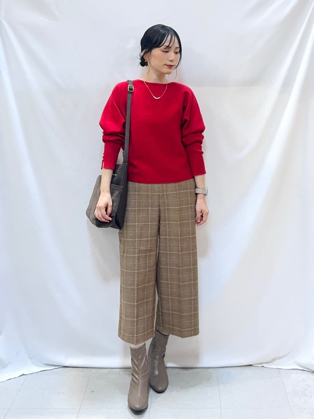 𝐇𝐢𝐫𝐨𝐦𝐢さんの「SHOO･LA･RUE｜【洗濯機可/S-LL】きちんと見えする あったか裏起毛ガウチョパンツ」を使ったコーディネート