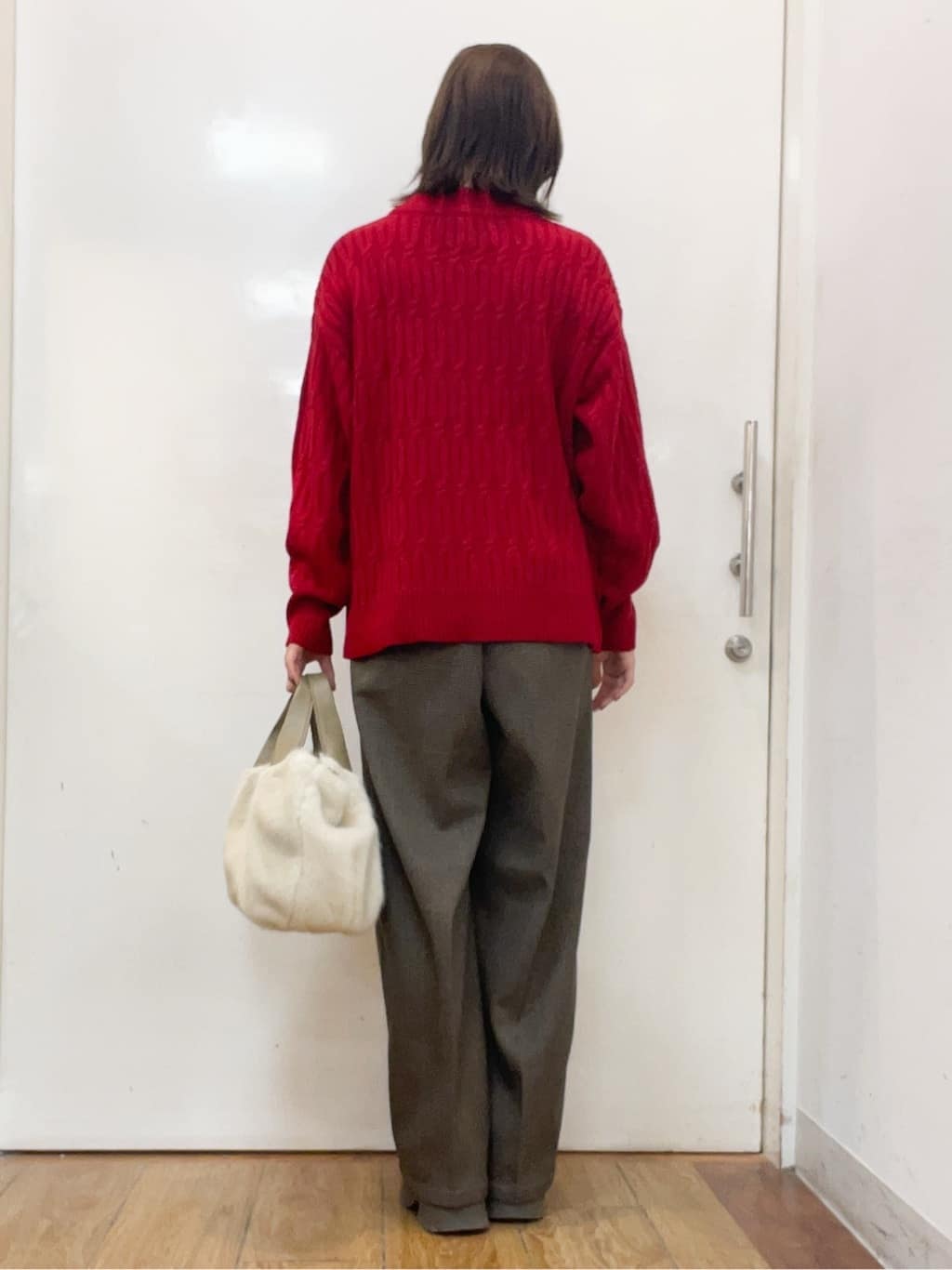 sakiさんの「SHOO･LA･RUE｜【洗濯機可／毛玉レス】シンプルケーブル柄ニット」を使ったコーディネート