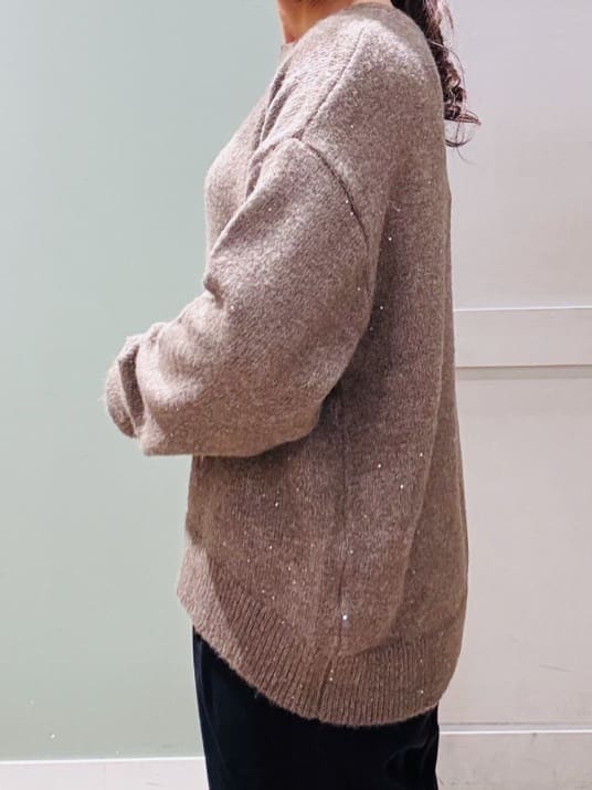 Komi☆さんの「grove｜華やぎ冬ニット　ミニスパンコールフェザーニット」を使ったコーディネート