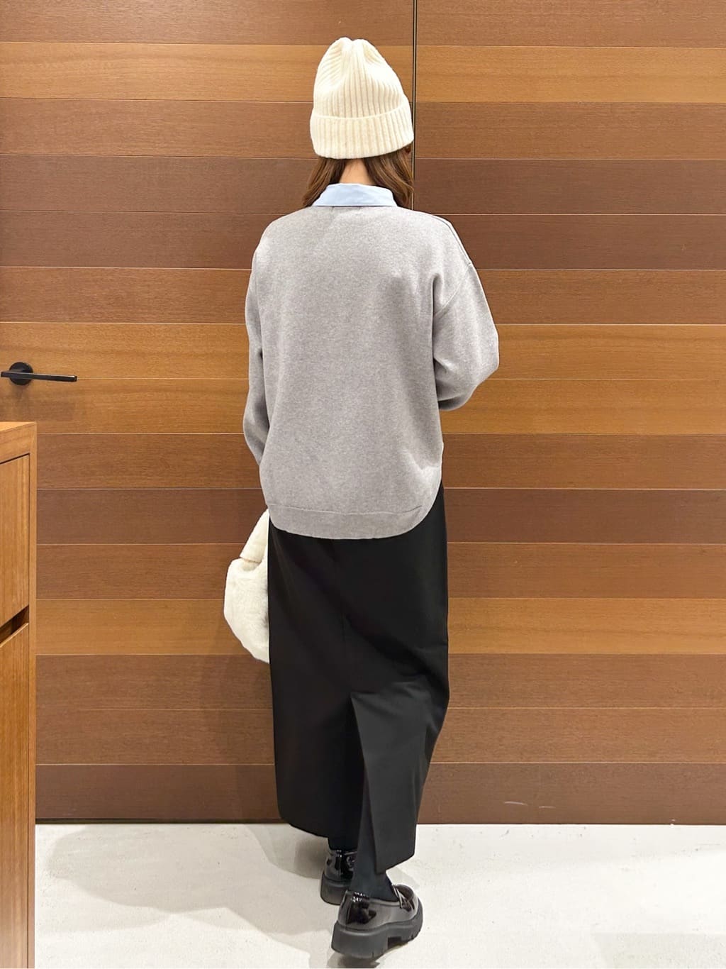 yumiさんの「OPAQUE.CLIP｜襟付きロゴジャカードニット【洗濯機OK】」を使ったコーディネート