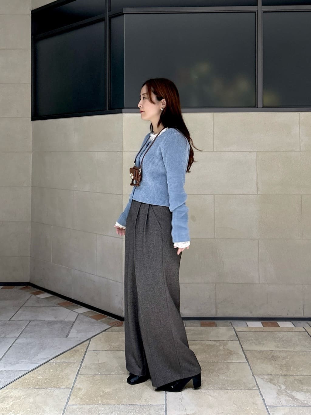 よねさんの「INDIVI｜ラウンドバックルベルト」を使ったコーディネート