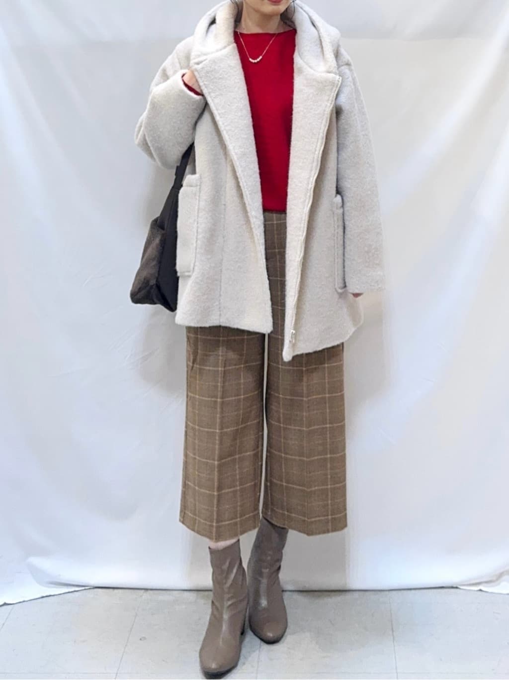 𝐇𝐢𝐫𝐨𝐦𝐢さんの「SHOO･LA･RUE｜【洗濯機可/S-LL】きちんと見えする あったか裏起毛ガウチョパンツ」を使ったコーディネート