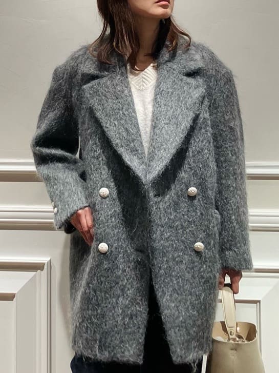 TSUKUIさんの「DRESSTERIOR｜アルパカブレンドVネックニット」を使ったコーディネート