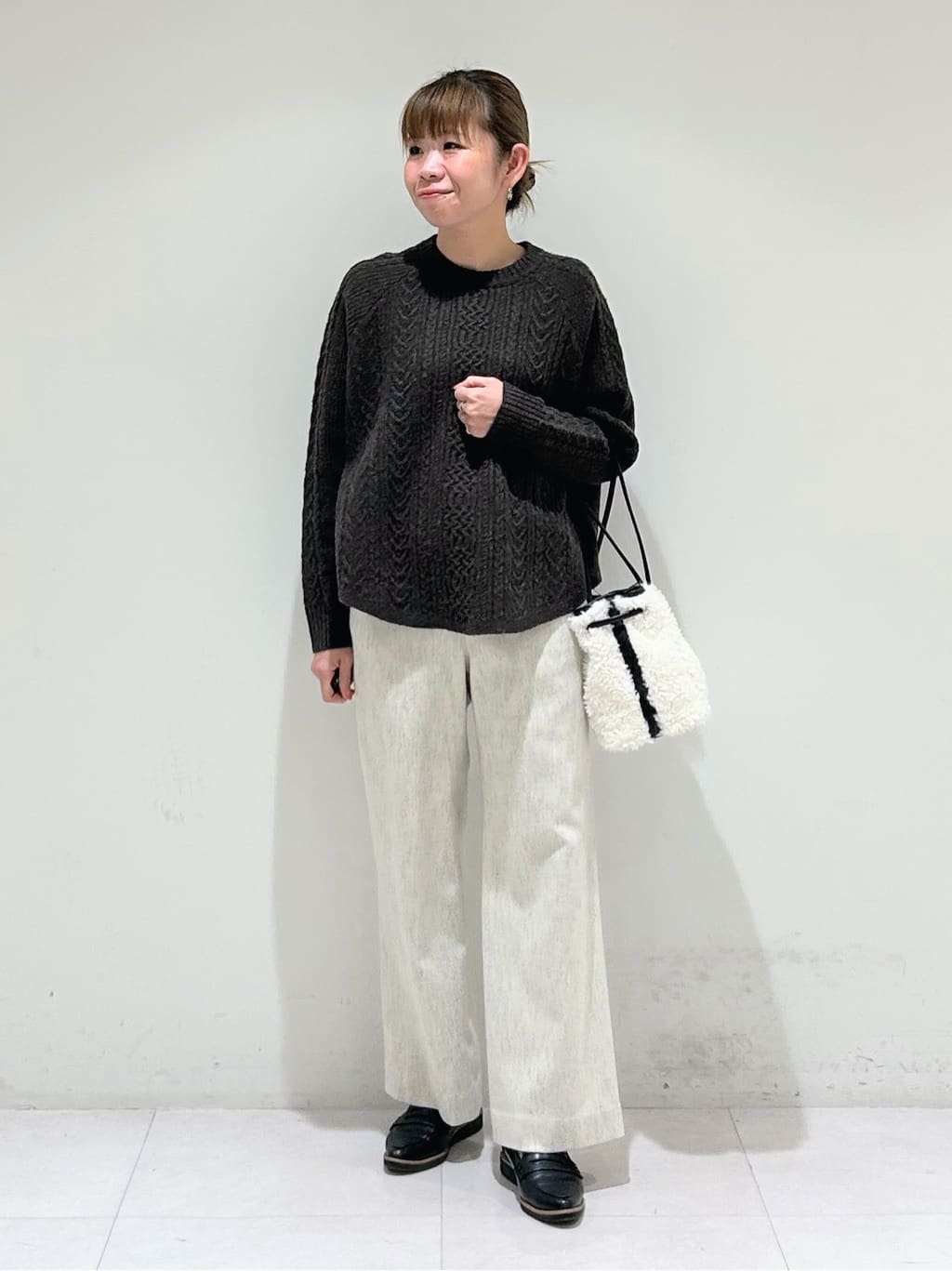tsuyuさんの「INDIVI｜ウォッシャブルウールストール」を使ったコーディネート