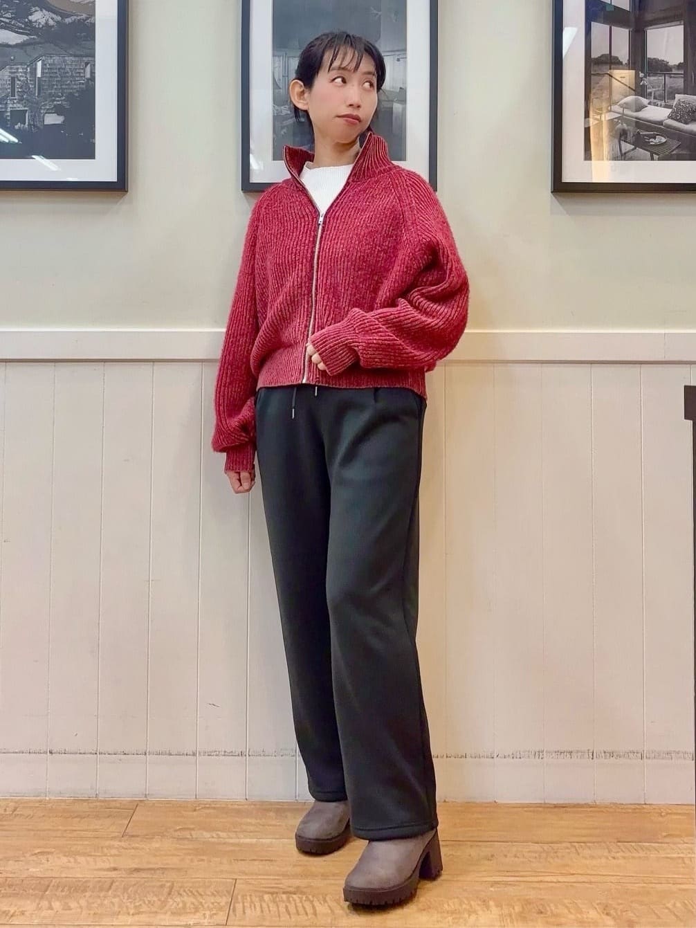 ゆうさんの「SHOO･LA･RUE｜大人カジュアルスタイルに フェザーストライプモールブルゾン」を使ったコーディネート