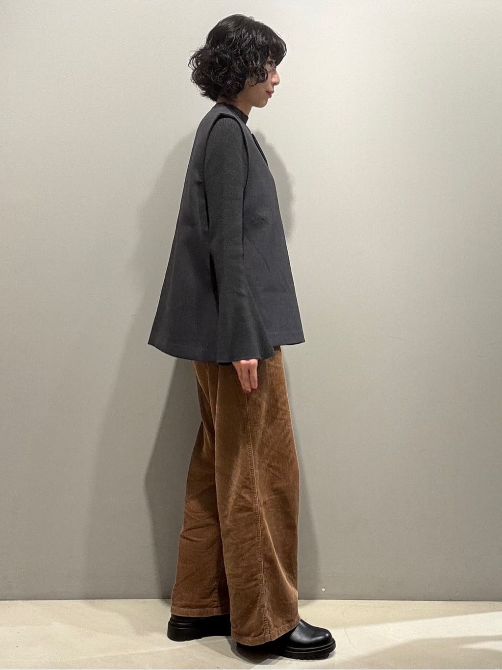 naoさんの「OPAQUE.CLIP｜コーデュロイワイドパンツ【洗濯機OK】」を使ったコーディネート