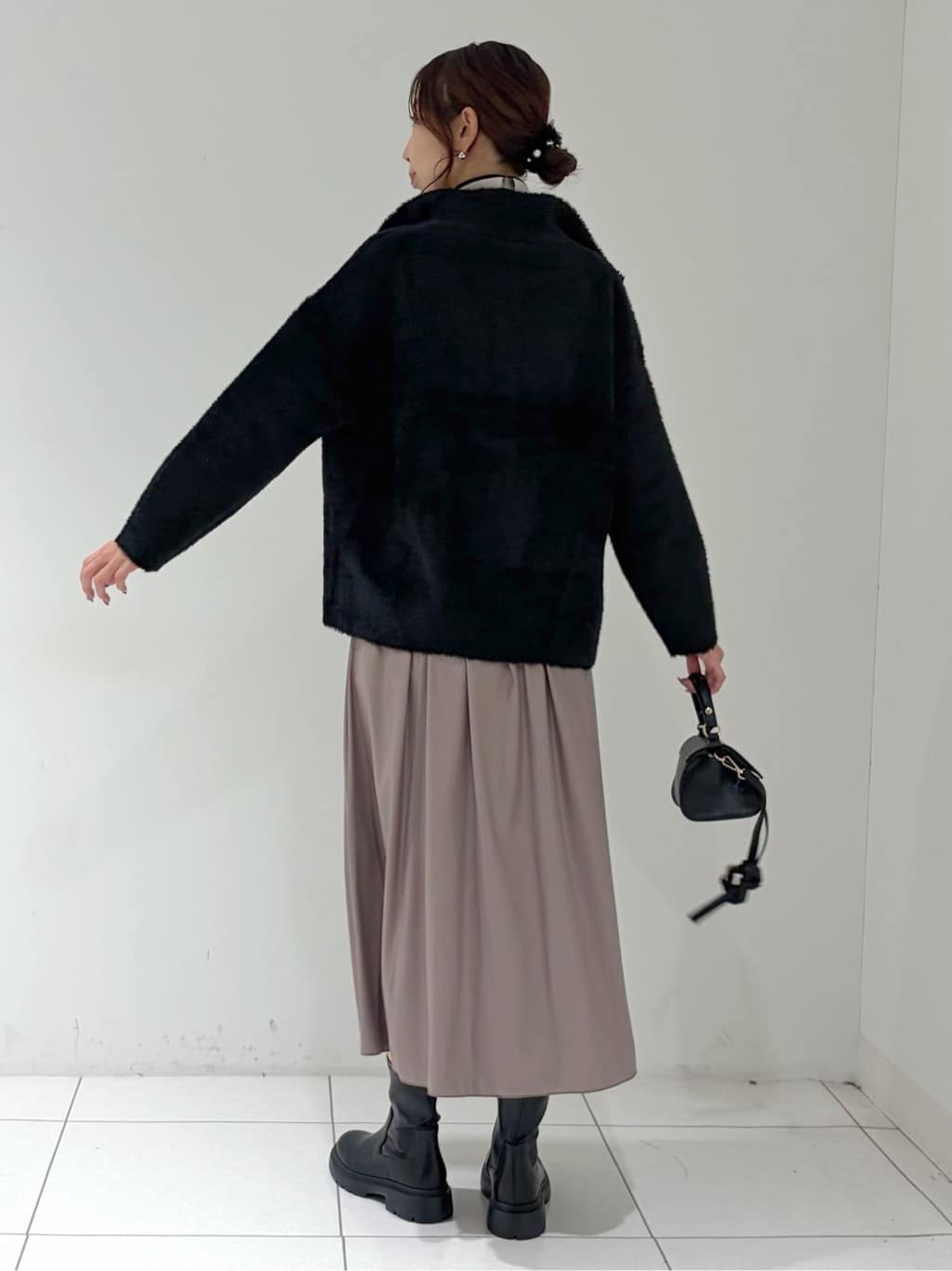 shioriさんの「INDIVI｜スタンドネック シャギーモールニット」を使ったコーディネート