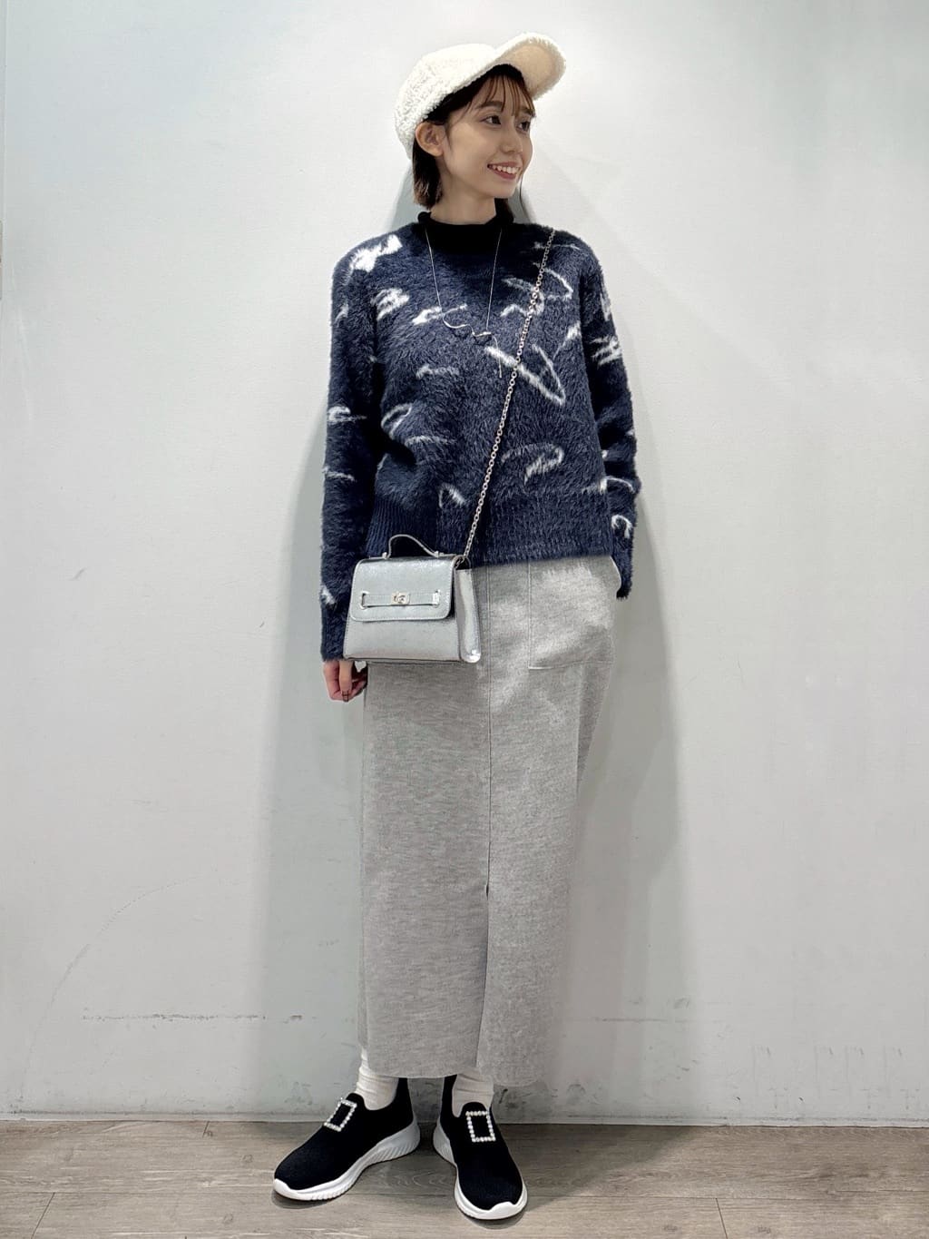 ぶまりんさんの「OPAQUE.CLIP｜アート柄シャギーニット【洗濯機OK】」を使ったコーディネート