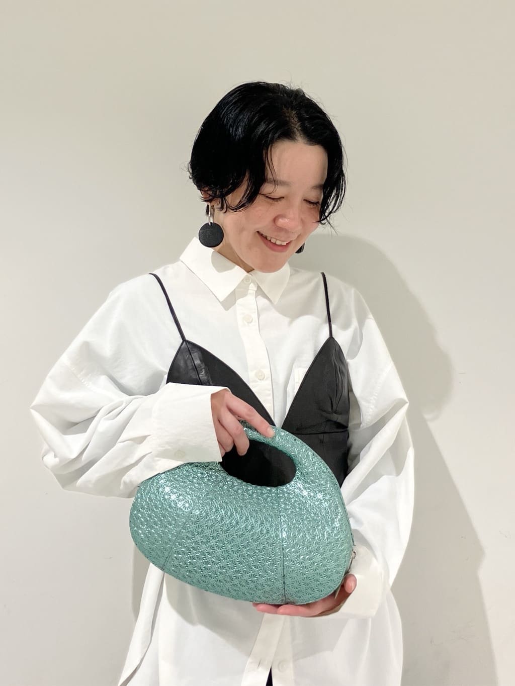 Cさんの「HIROKO HAYASHI｜GIRASOLE PIPERITA（ジラソーレ ピペリータ）クロワッサンバッグ」を使ったコーディネート