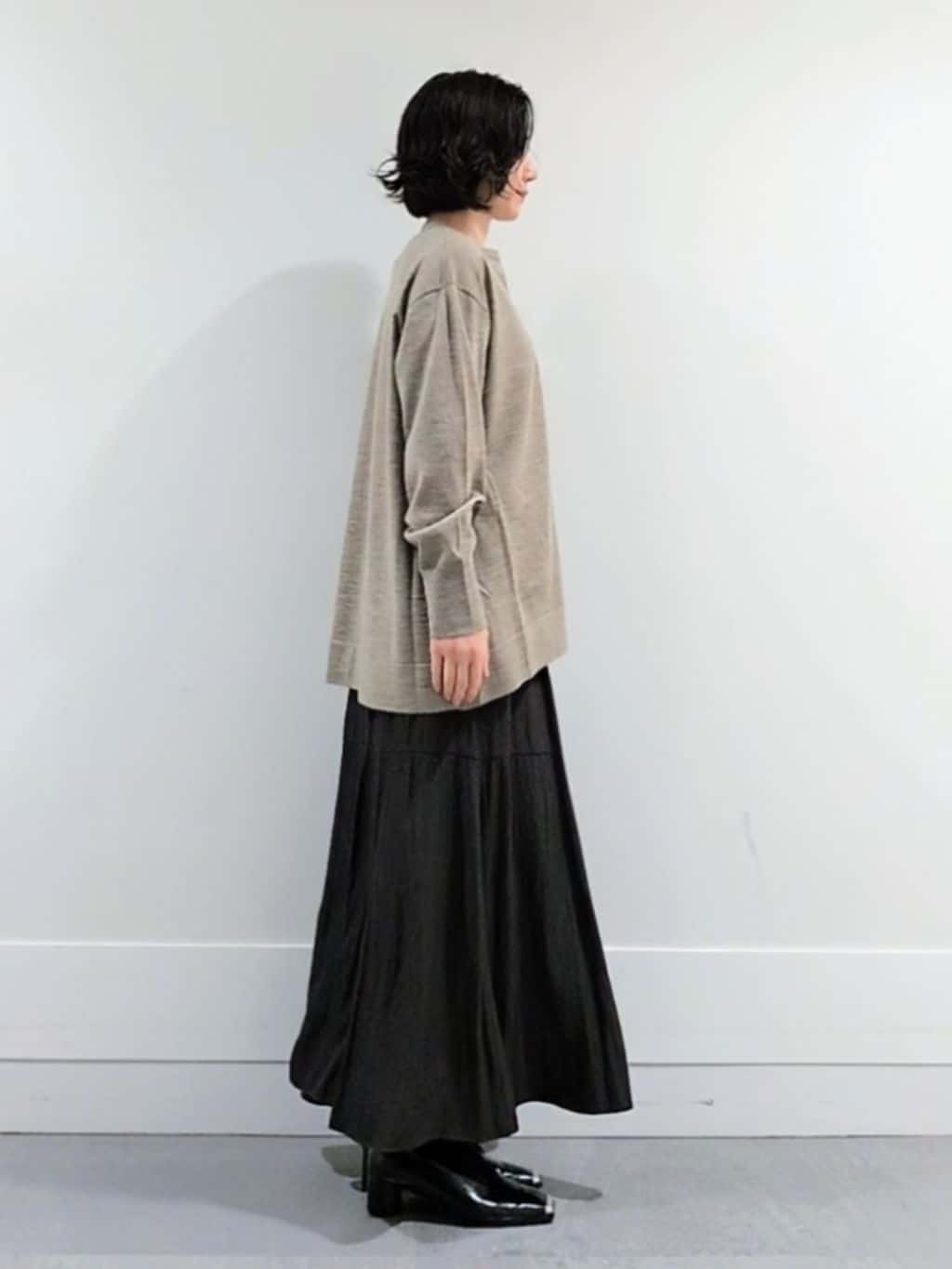 ミズタさんの「UNTITLED｜【アンサンブル可/洗える/ボタンなし】シルクウールカシミヤ 着流しカーディガン」を使ったコーディネート