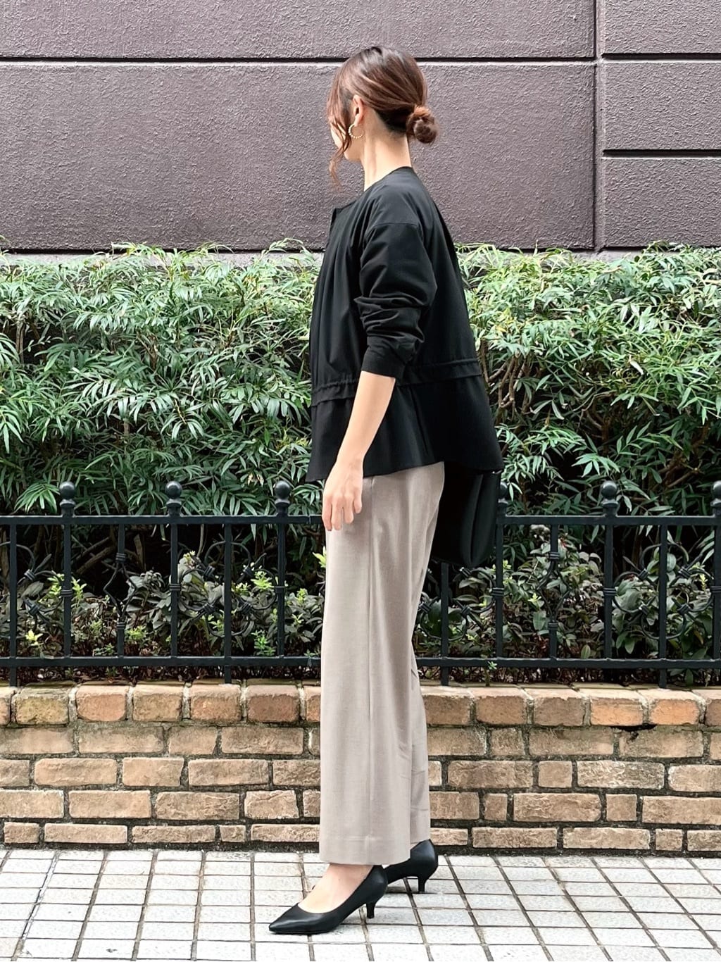 shioriさんの「INDIVI｜【洗える】胸元タックフリル長袖ブラウス」を使ったコーディネート