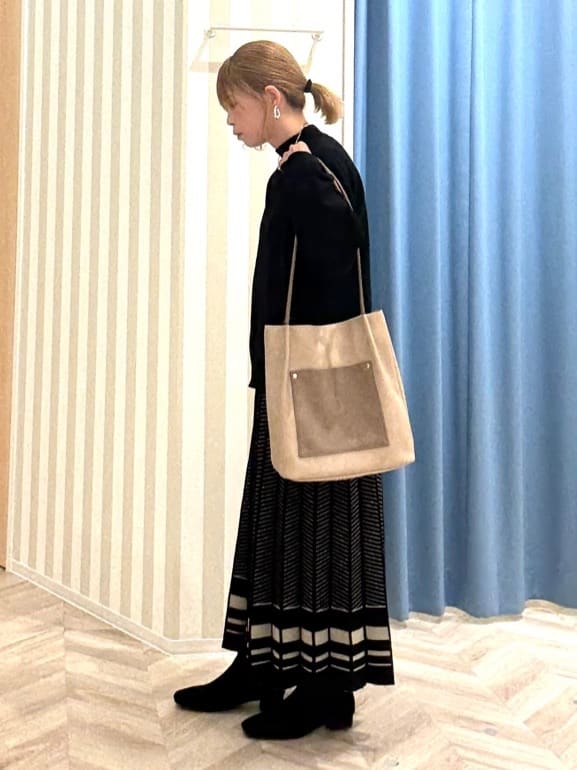 えみ子さんの「SHOO･LA･RUE｜ストレッチローヒール」を使ったコーディネート
