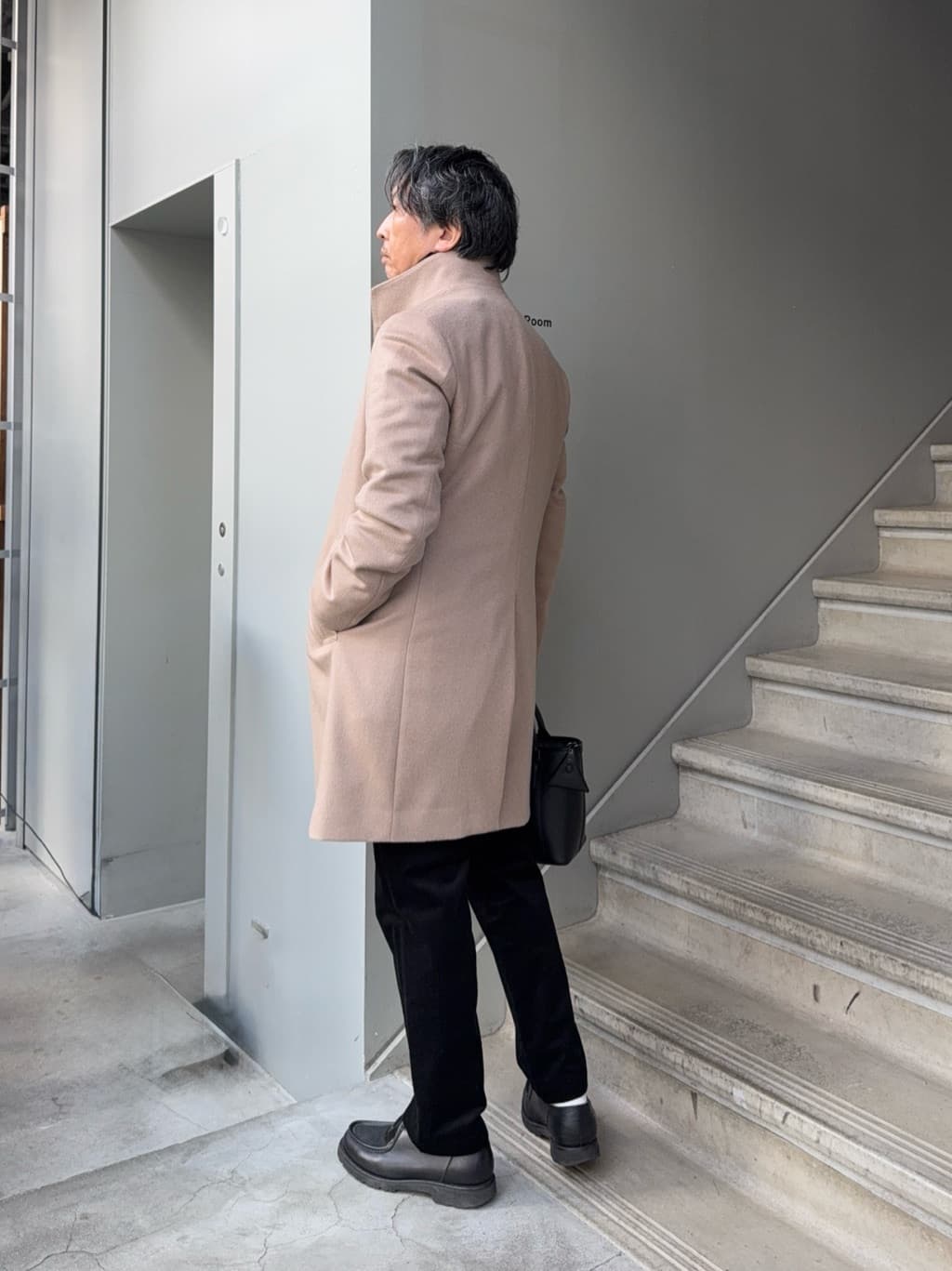 デザイナーTAKEman さんの「TAKEO KIKUCHI｜【ウールカシミヤブレンド】ビーバー調 スタンドカラー コート」を使ったコーディネート