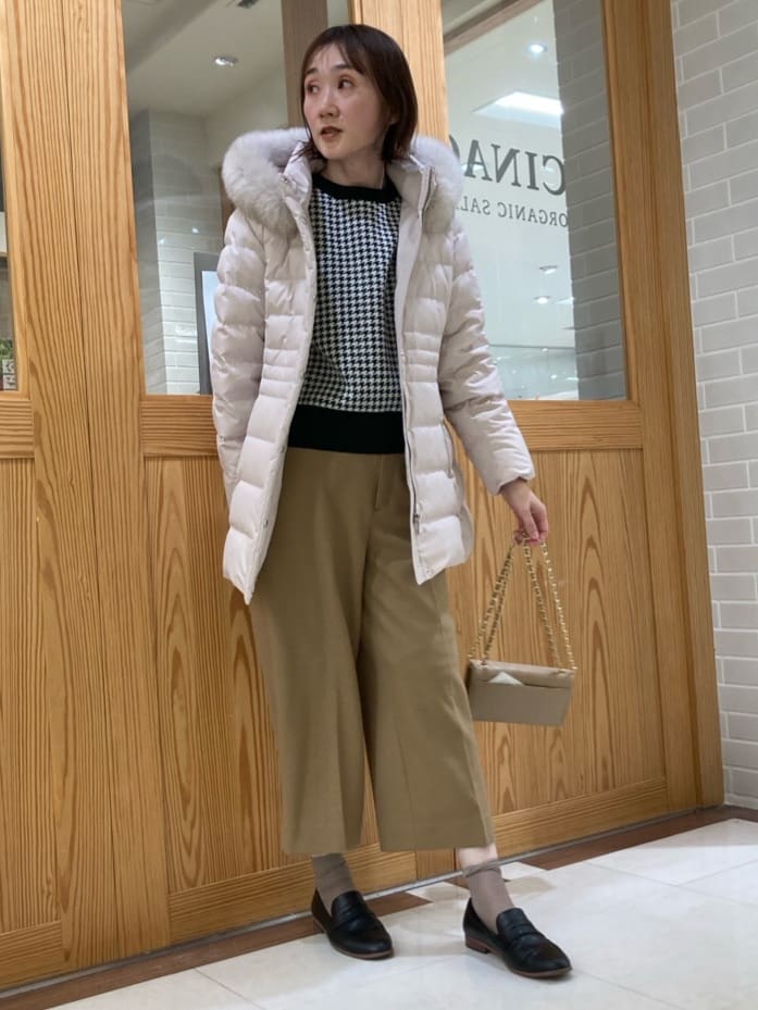 ゆうさんの「UNTITLED｜【はっ水機能/フード取り外し可】ミディダウンコート」を使ったコーディネート