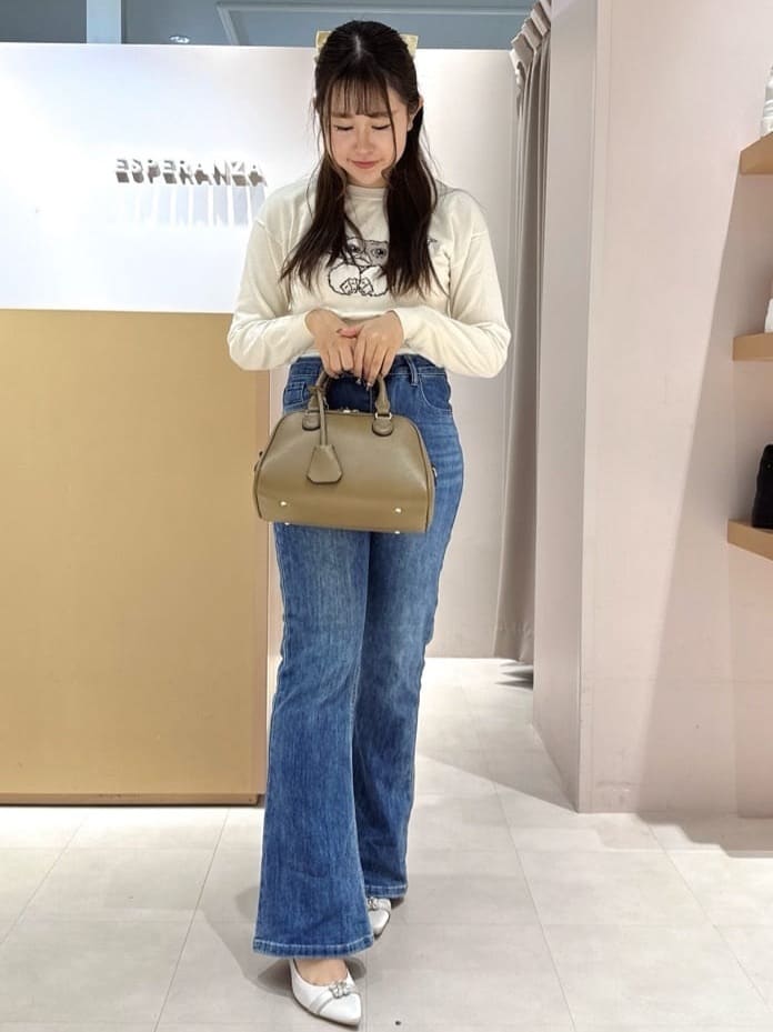 neinaさんの「ESPERANZA｜【12時間パンプス】約7．5cm／ビジューベルト パーティ-結婚式に最適」を使ったコーディネート