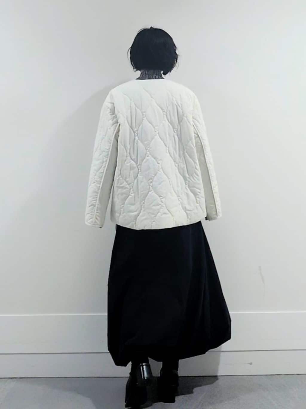 ミズタさんの「UNTITLED｜【ストレッチ素材/撥水加工】バルーンスカート」を使ったコーディネート