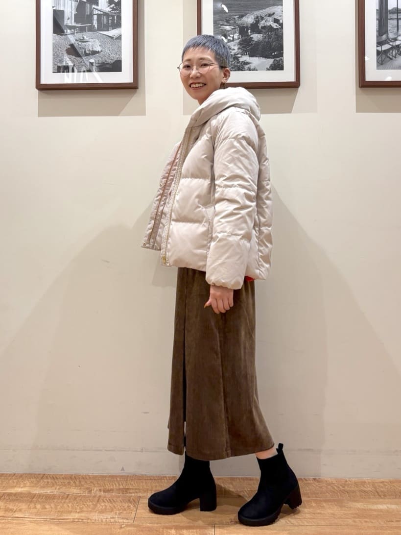 Ayumiさんの「SHOO･LA･RUE｜【撥水/洗える】ショートフーディーダウン」を使ったコーディネート