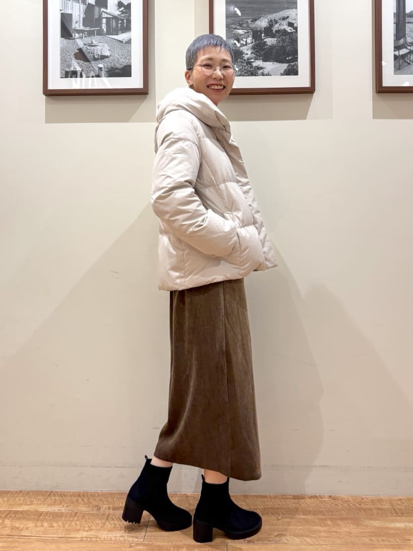 Ayumiさんの「SHOO･LA･RUE｜【撥水/洗える】ショートフーディーダウン」を使ったコーディネート
