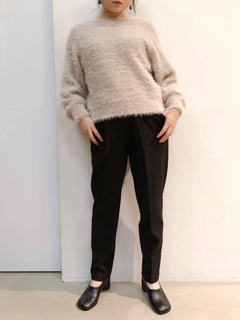あんさんの「THE SHOP TK｜着るたびときめく ふんわりフェザーシャギーニット」を使ったコーディネート