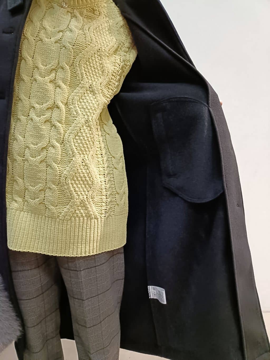 あんさんの「THE SHOP TK｜【洗える】冬のコーデを盛り上げる マットモール ケーブルニット」を使ったコーディネート