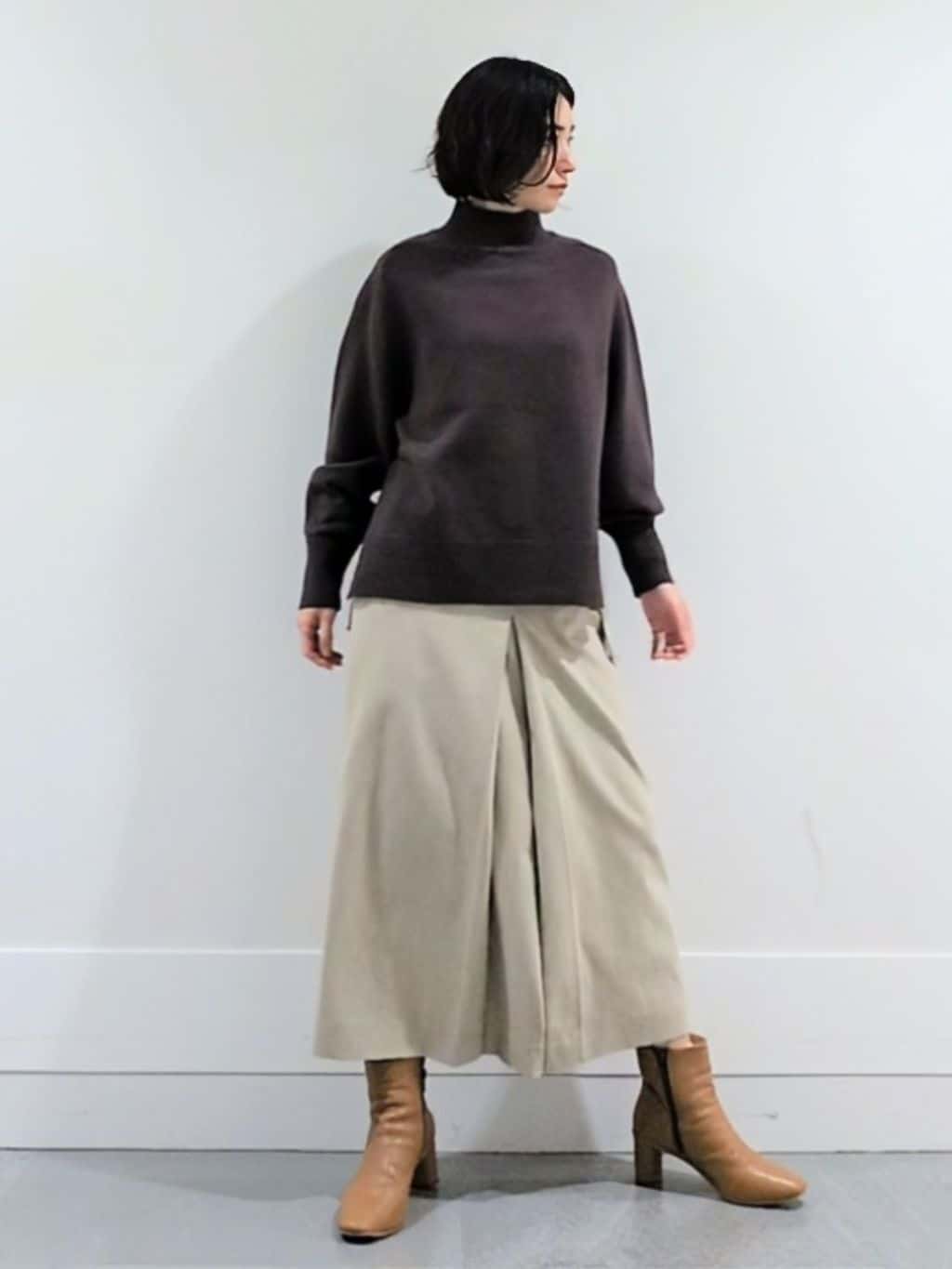 ミズタさんの「UNTITLED｜【8色展開/洗える】ウールカシミヤ ハイネックニット」を使ったコーディネート