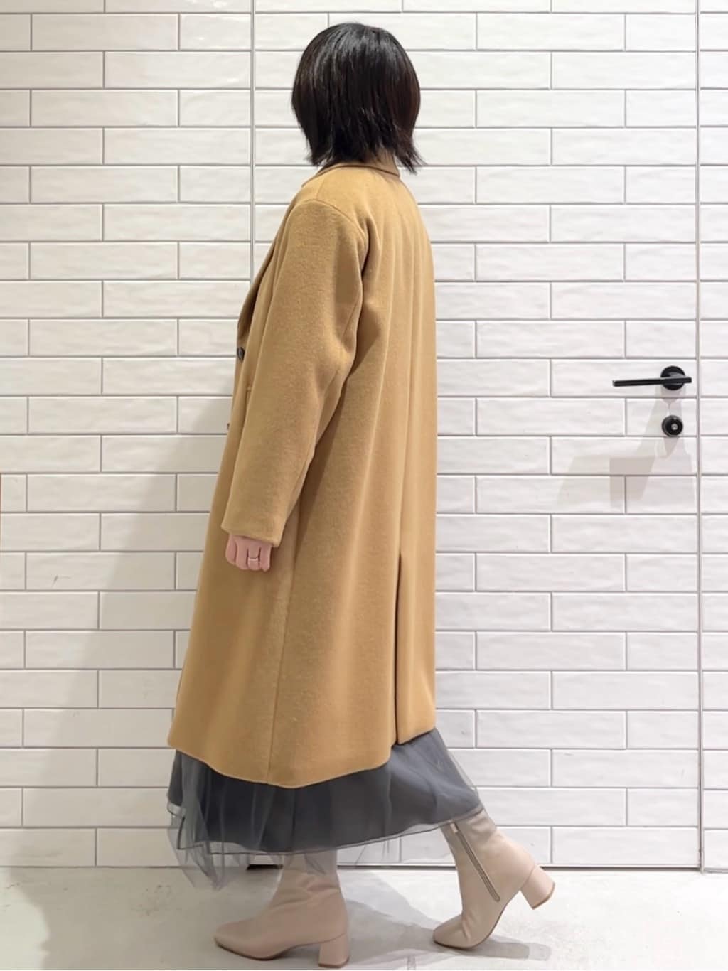 しおりさんの「OPAQUE.CLIP｜カシミヤブレンドウールチェスターコート」を使ったコーディネート