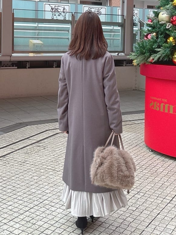 makiさんの「UNTITLED｜【スタイリッシュ／オンオフ兼用】ウールチェスターコート」を使ったコーディネート