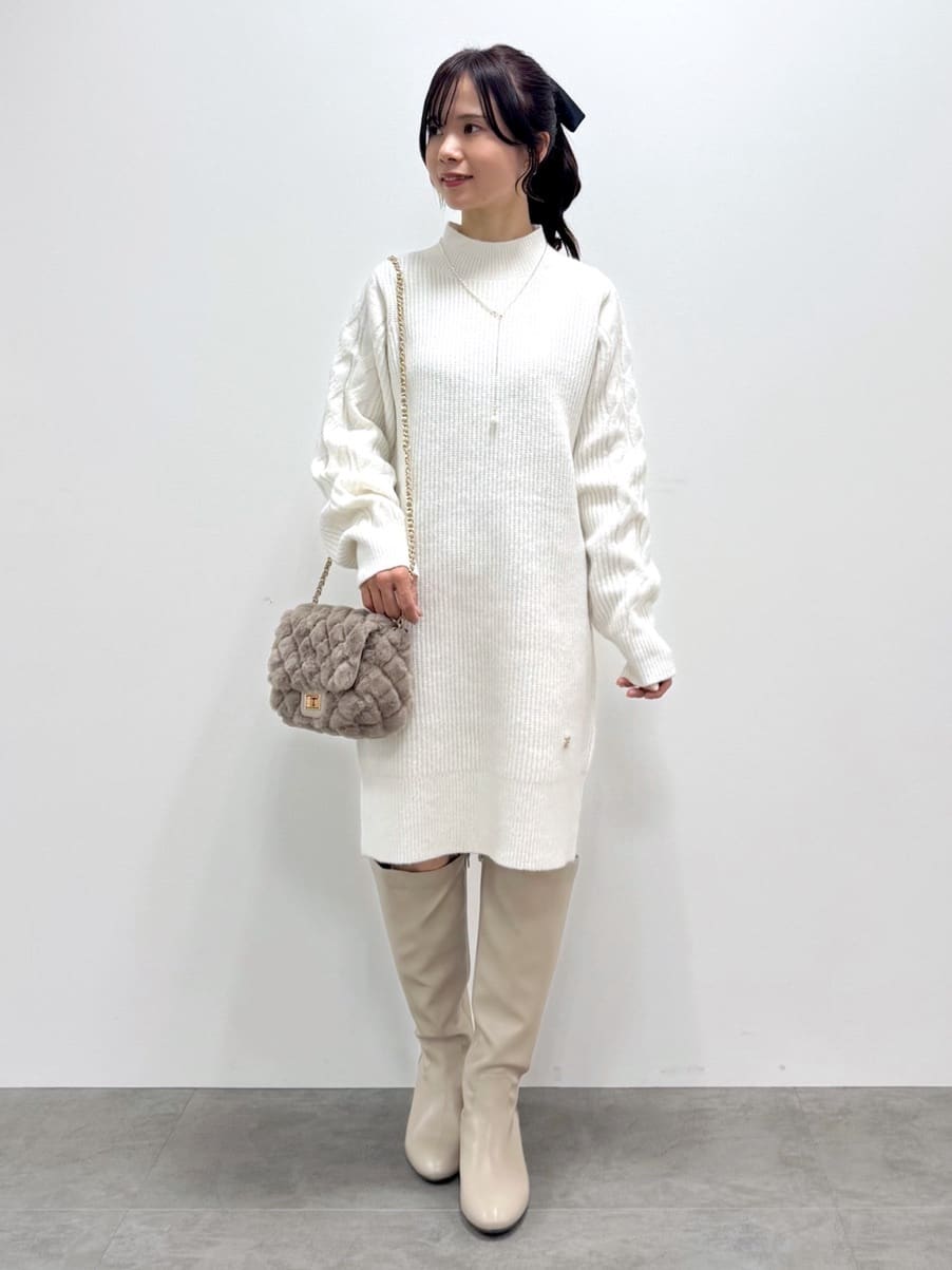 kozuさんの「index｜カシミヤブレンドウールミドルピーコート」を使ったコーディネート