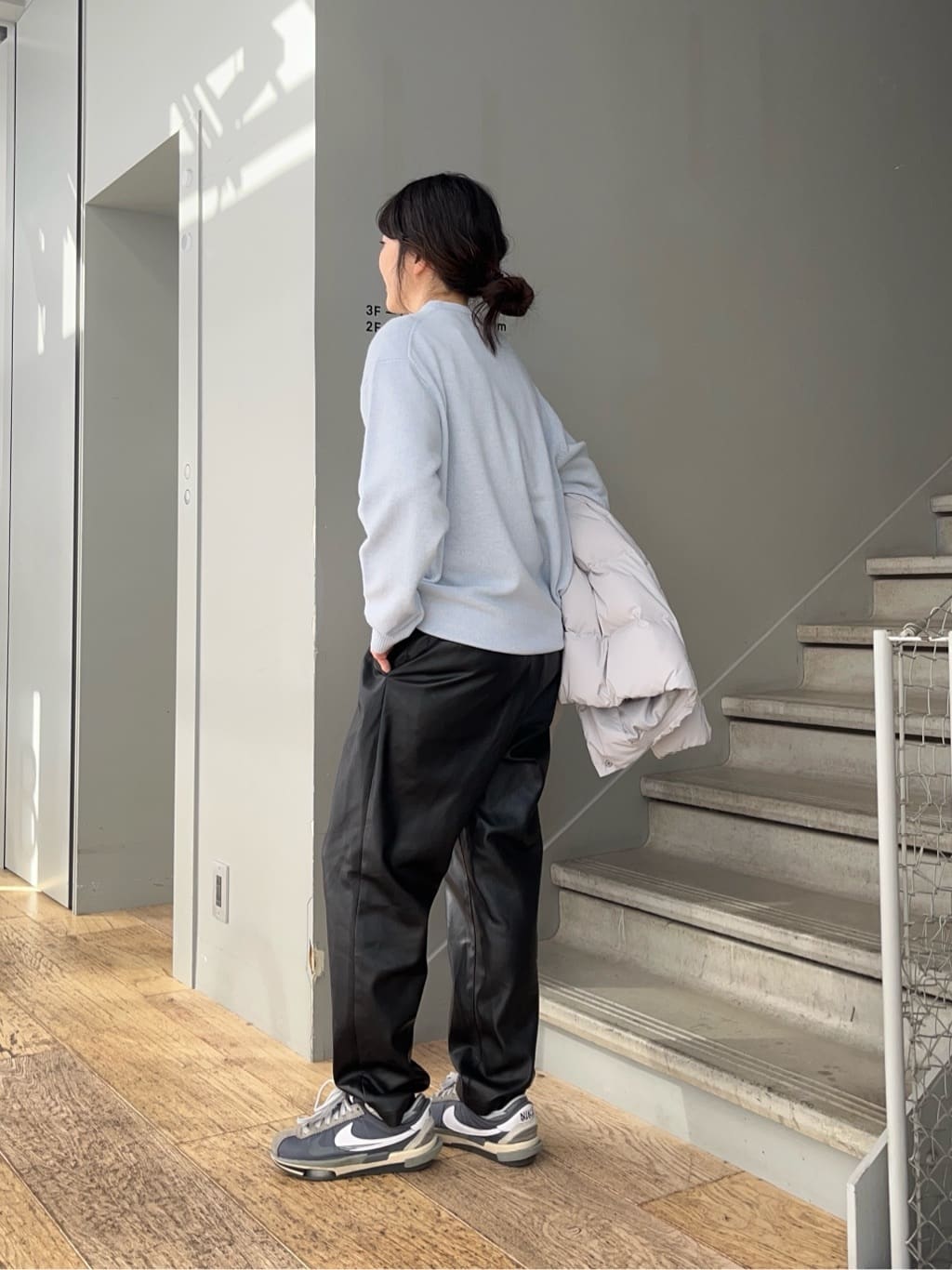 神野（jinno）さんの「TAKEO KIKUCHI｜【Air Palette Knit】ワンポイント カラーニット プルオーバー」を使ったコーディネート