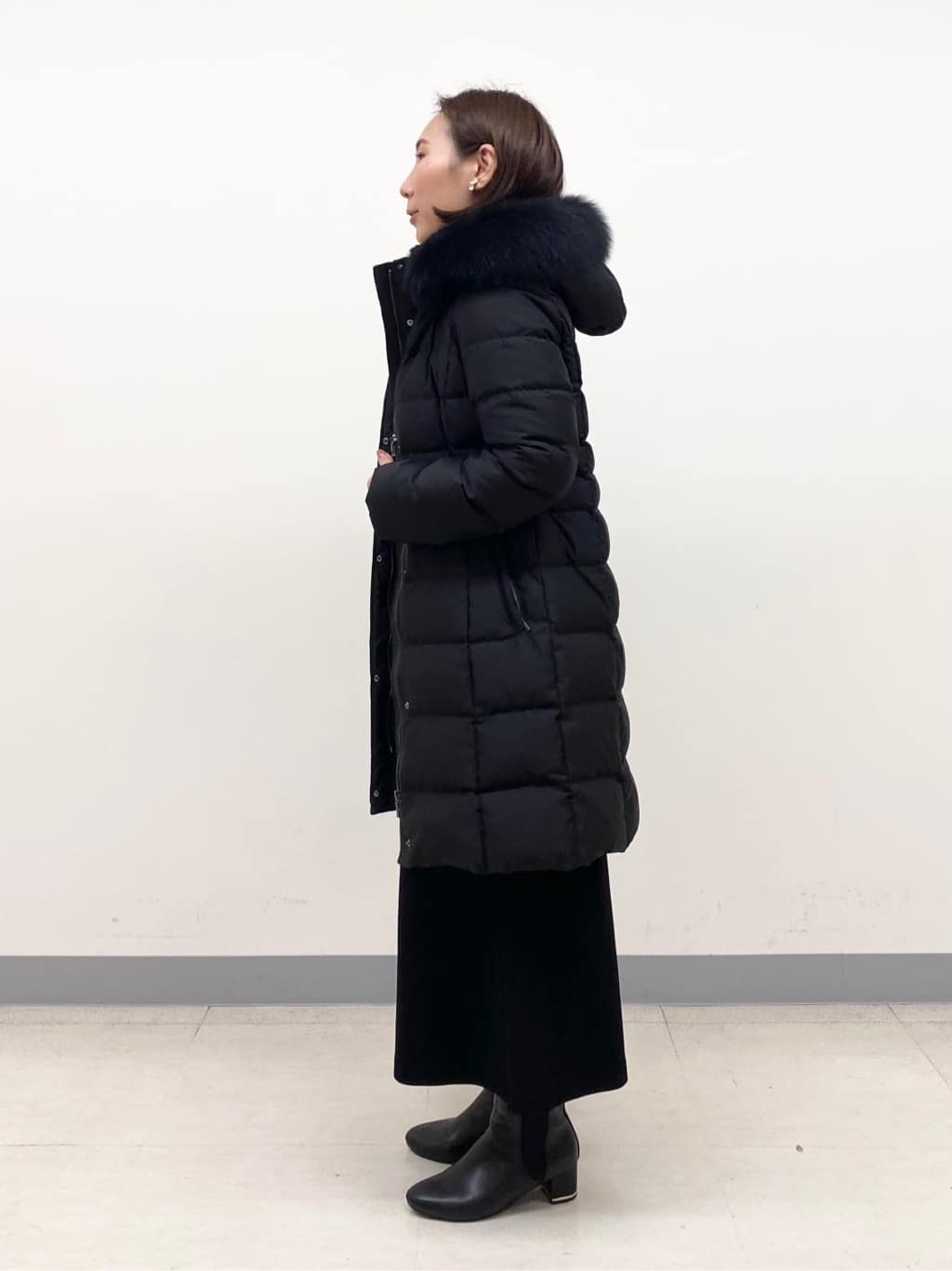 YUKARIさんの「INDIVI｜【名品／撥水／抗菌防臭】ロング丈リサイクルダウンコート」を使ったコーディネート