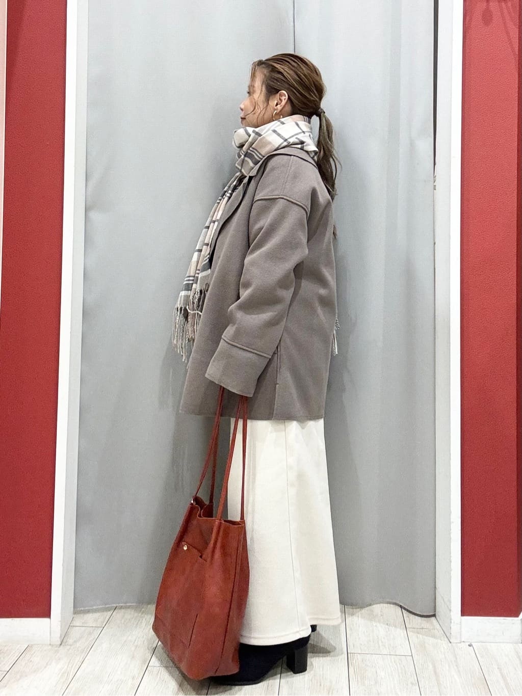 shioさんの「SHOO･LA･RUE｜【洗濯機可】華やぐ ループデザインニット」を使ったコーディネート