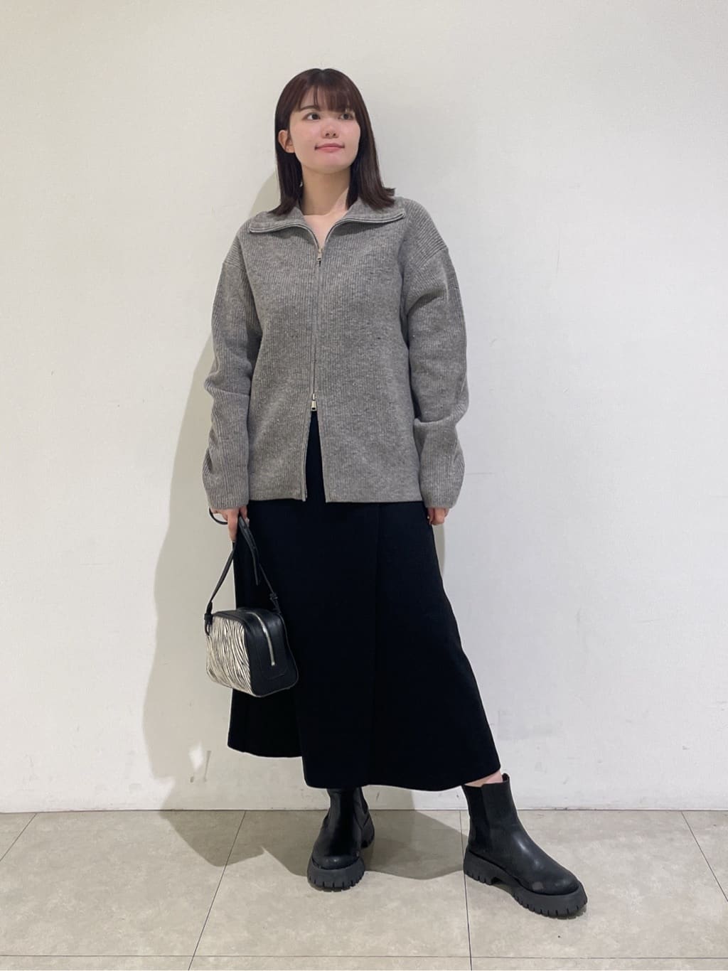 emikaさんの「INDIVI｜【洗える】カラーネップ ダブルジップカーディガン」を使ったコーディネート