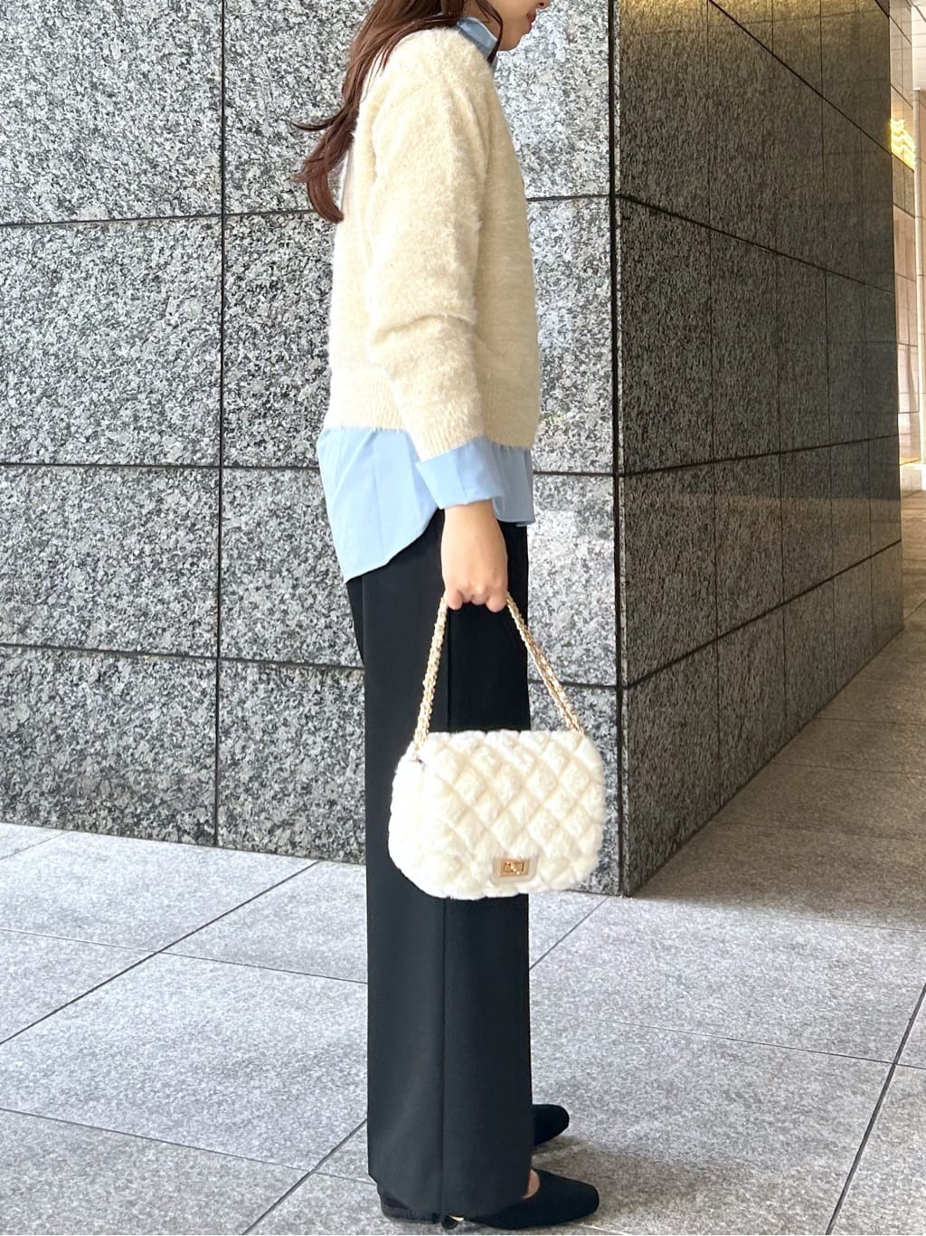 Risaさんの「OPAQUE.CLIP｜ポケット刺繍レギュラーカラーシャツ【洗濯機OK】」を使ったコーディネート