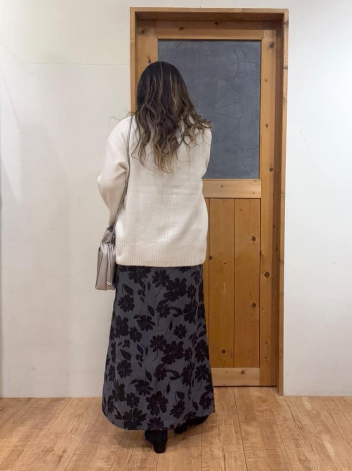 Ayana.さんの「SHOO･LA･RUE｜【洗濯機可/S-LL】インせず着られる ふわふわハイネックニット」を使ったコーディネート