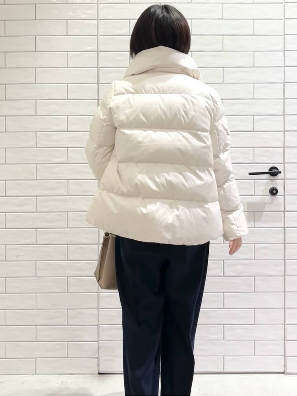 しおりさんの「OPAQUE.CLIP｜撥水ショートダウン【防風／抗菌防臭／洗濯機洗い可】《SS～LL》」を使ったコーディネート